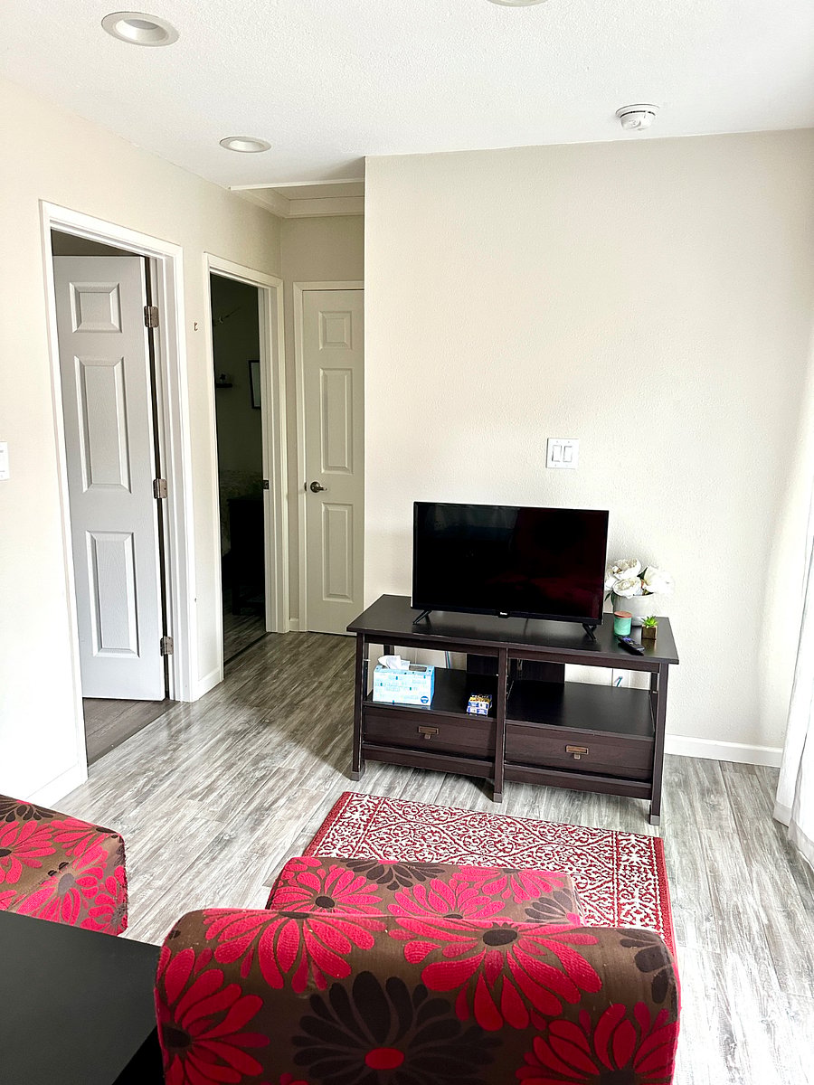 Furnished Finder property 674350_1 photo 10