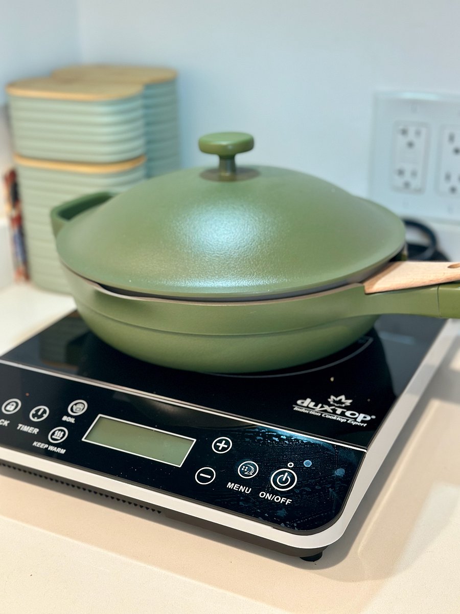 Electric cooktop with large Always Pan.