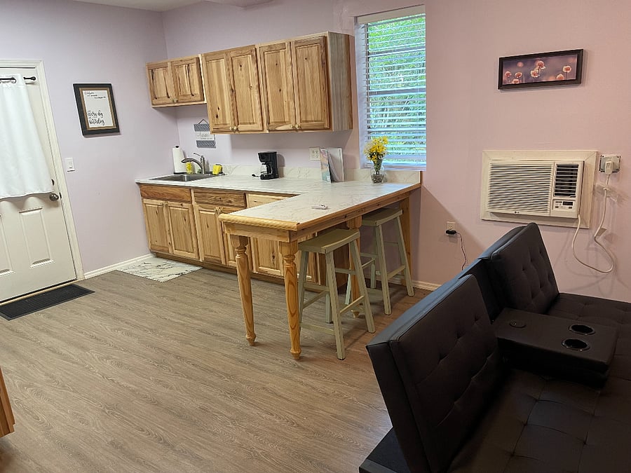 Furnished Finder property 674522_1 photo 3