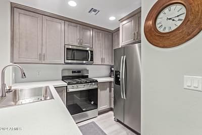 Furnished Finder property 674578_1 photo 9