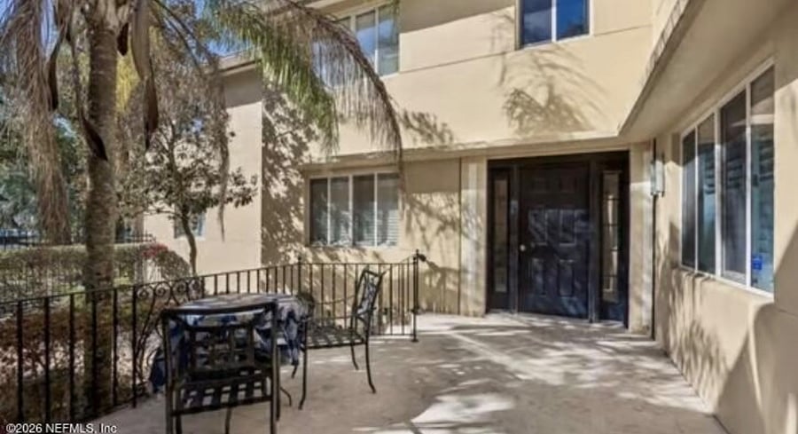 Court yard/ shared outdoor seating area