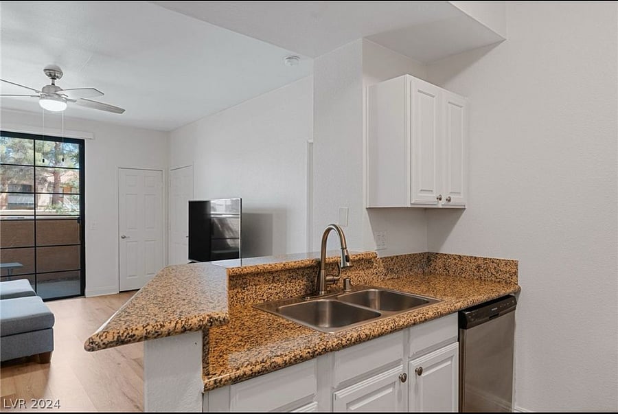 Furnished Finder property 674766_1 photo 3