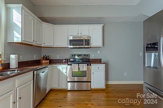 Furnished Finder property 674945_2 photo 3