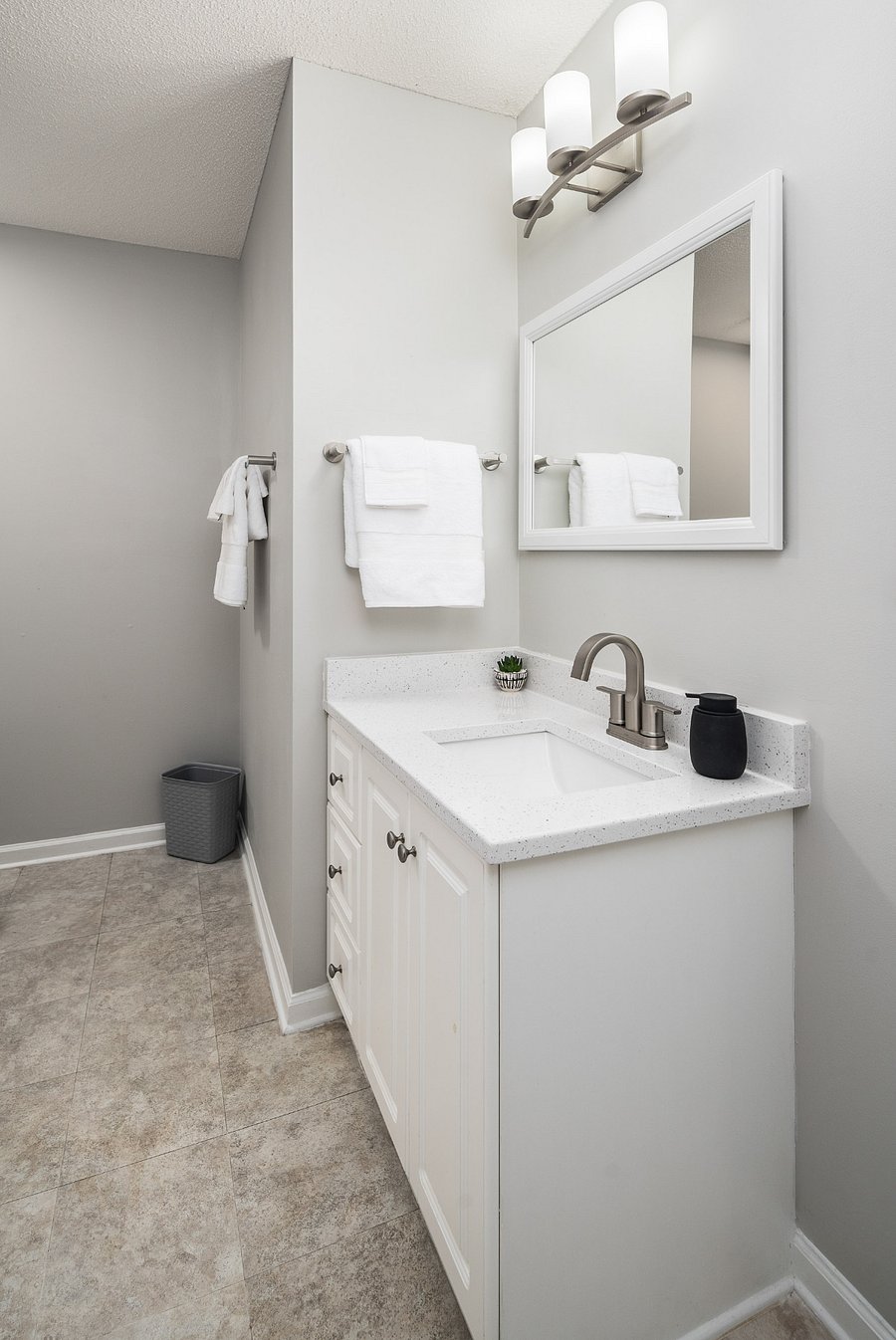 Furnished Finder property 675077_1 photo 24