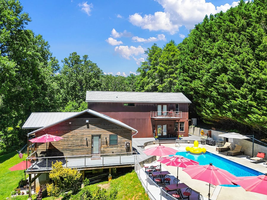 Quiet, Urban Paradise Utopia in the Trees Just 3m from Downtown Asheville