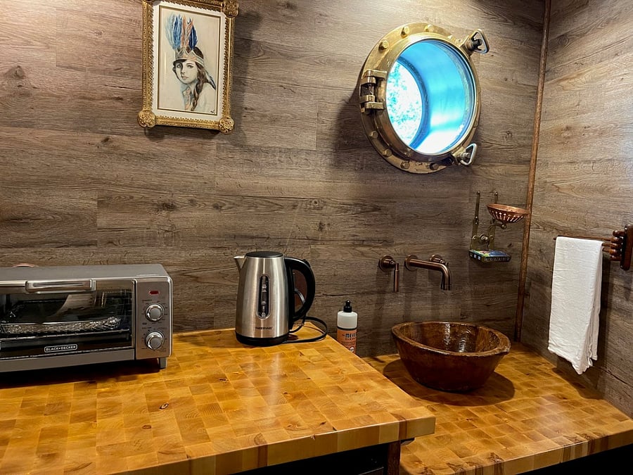 USS Utopia Kitchenette