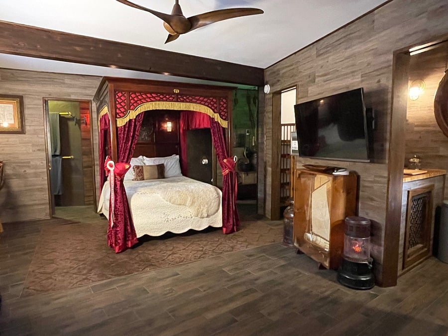 USS Utopia Customized Queen Bed