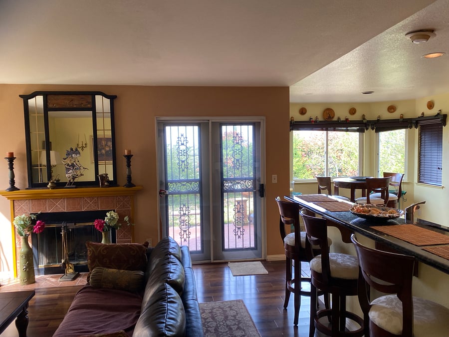 Den and kitchen nook