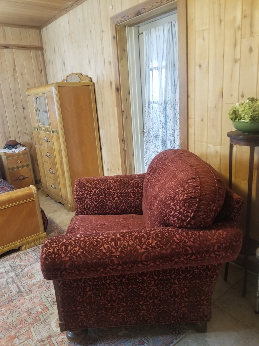 Big red comfy chair!