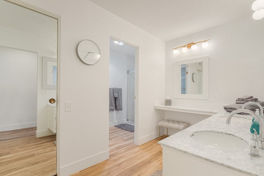 King Master Bath