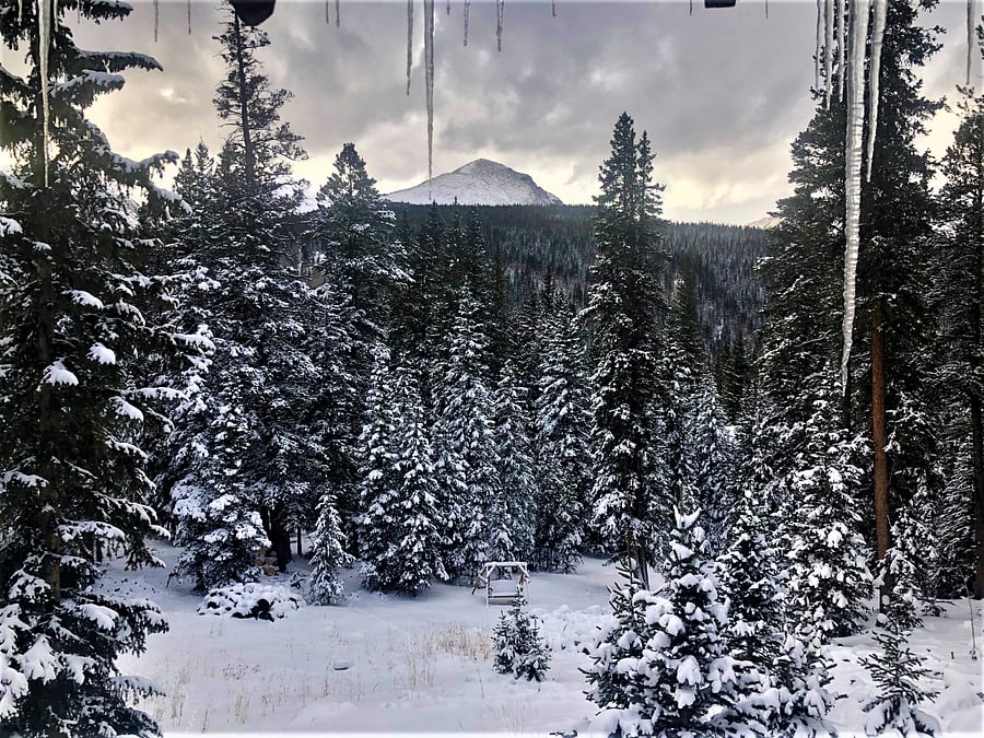 1 ACRE PRIVATE PROPERTY-VIEW FROM BACK DECK AND HOT TUB