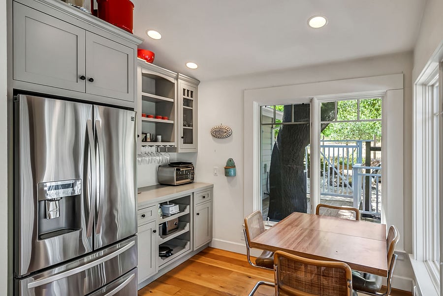 Breakfast nook