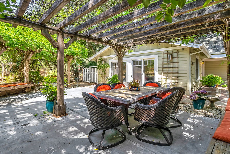 Arbor patio