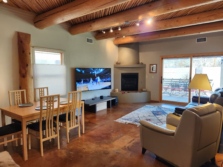 Furnished Finder property 676034_1 photo 3