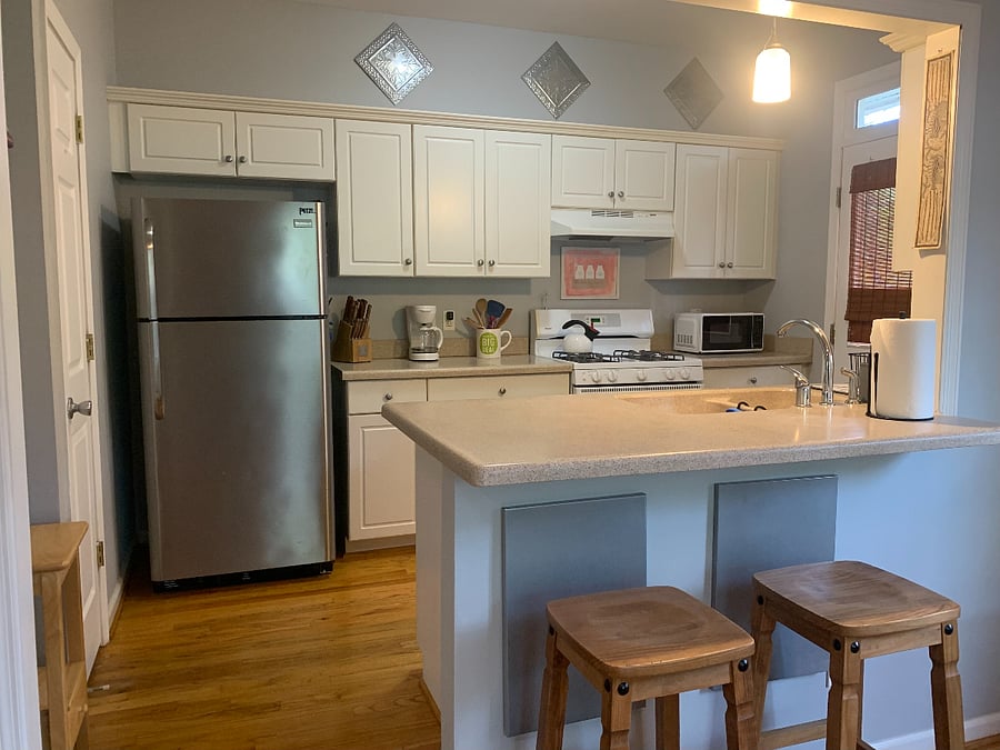 full kitchen