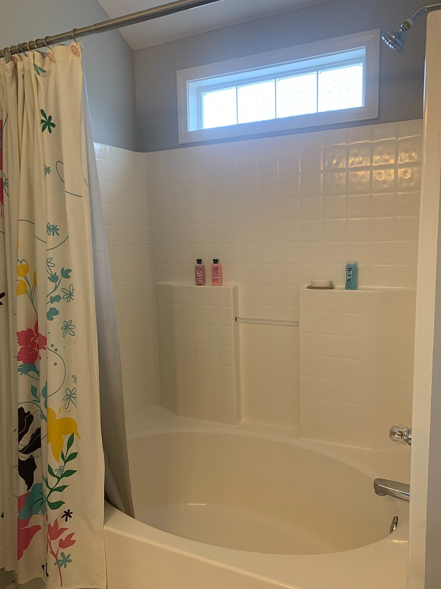 master bathroom, tub shower