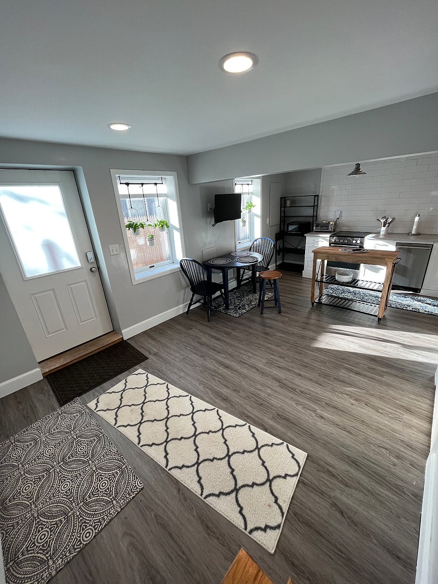Furnished Finder property 676057_1 photo 2