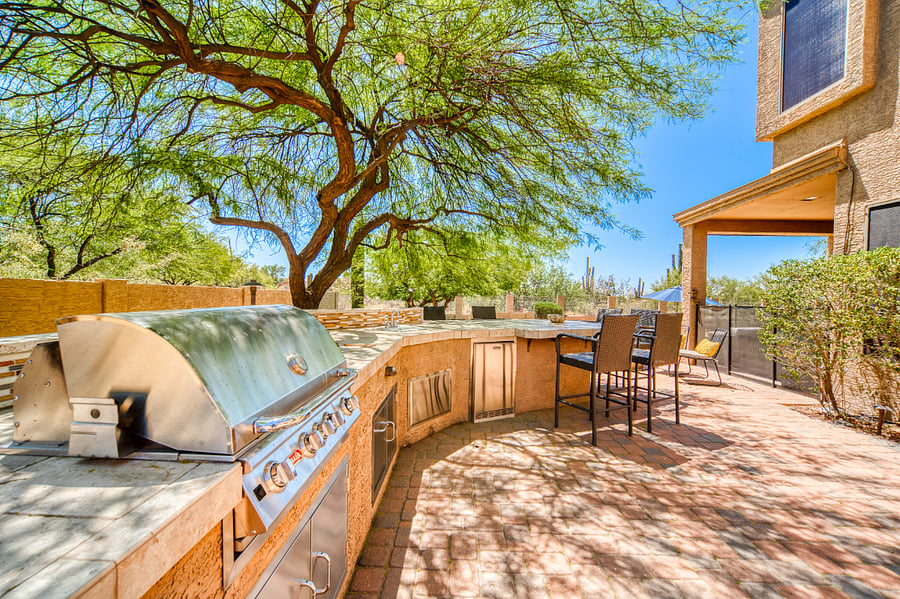 Outdoor kitchen