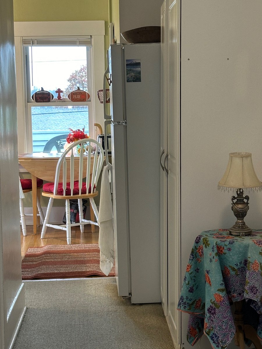 Furnished Finder property 676251_2 photo 9
