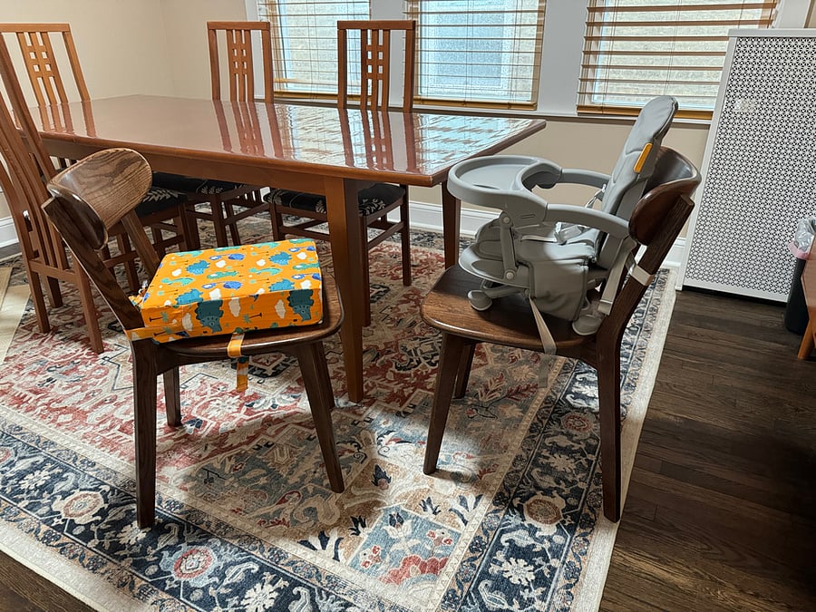 kid's booster seat and foldable high chair provided