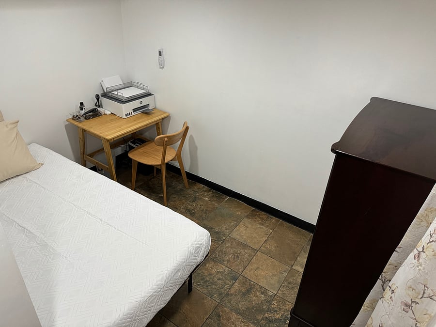 FLEX ROOM
can be storage/office/exercise space
easy stow-away metal Folding bed & folding 7-inch memory foam mattress provided for occupant or temporary guest.