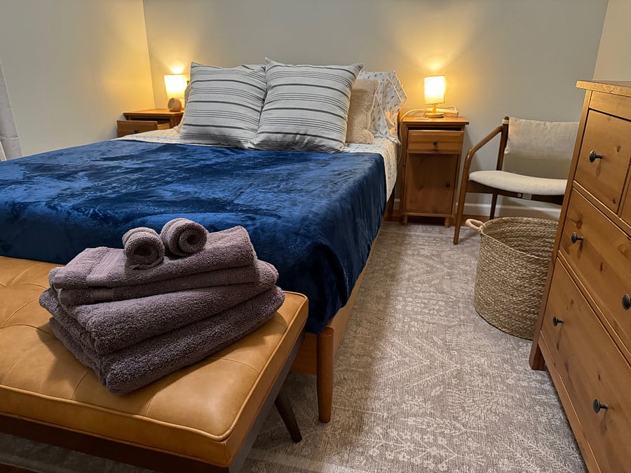 Pic#1 Queen Bedroom with medium firm memory foam mattress with 2 mattress protectors in place (zippered & fitted), beddings and extra