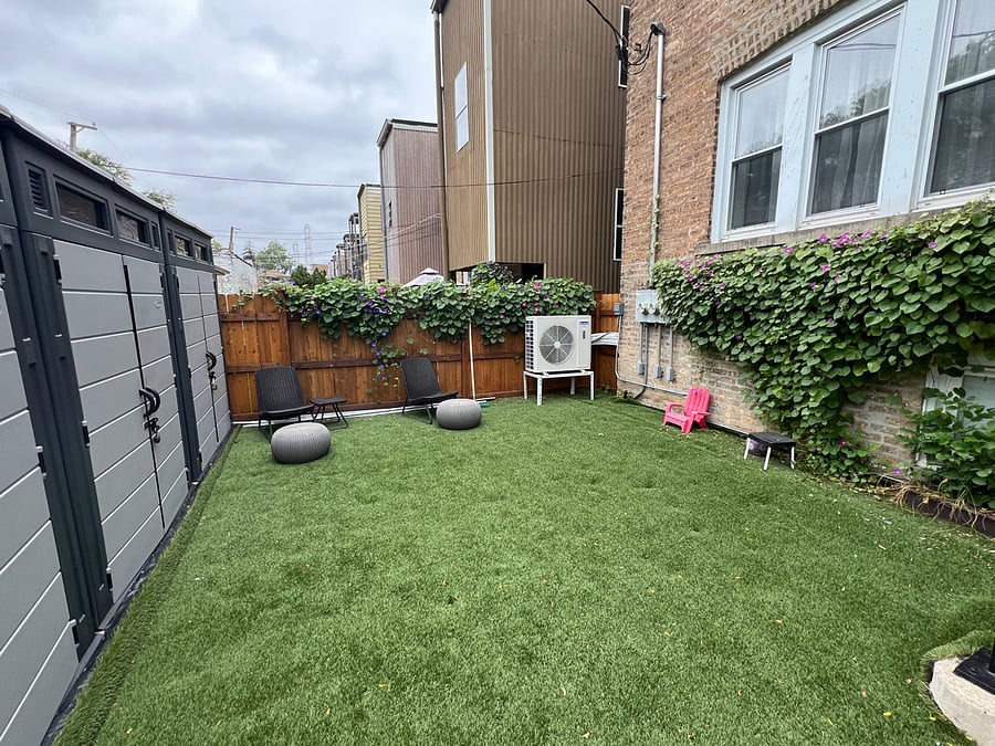 Backyard
Middle storage shed
dedicated for this Unit