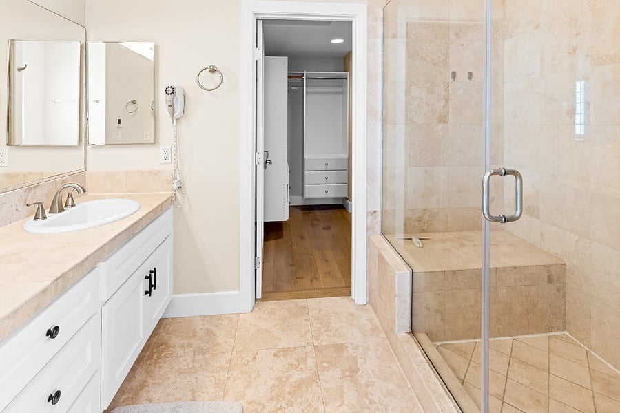 Ensuite bathroom for BR1.