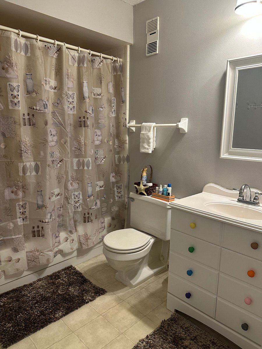 Upstairs Bathroom
