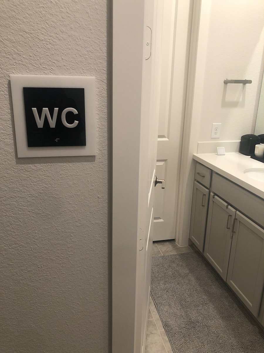 Wash Closet