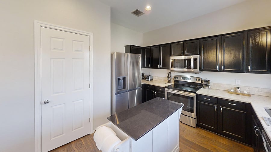 Furnished Finder property 676470_1 photo 5