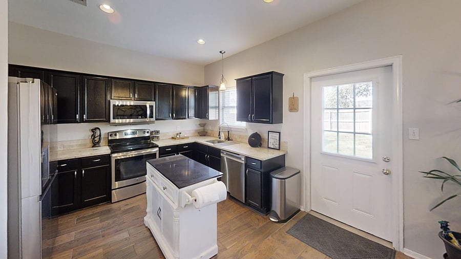 Furnished Finder property 676470_1 photo 7