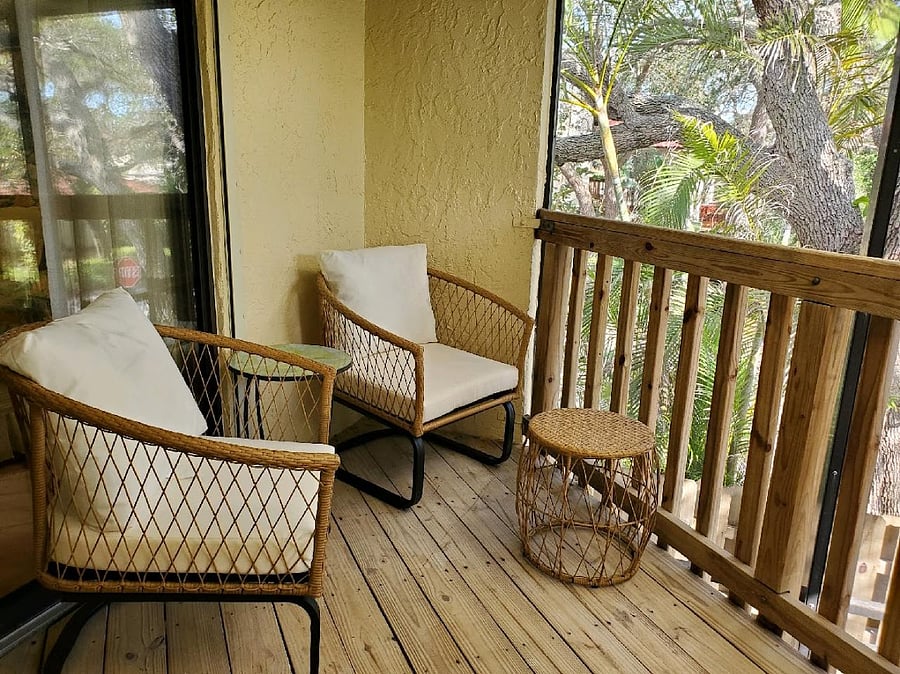 Upper balcony