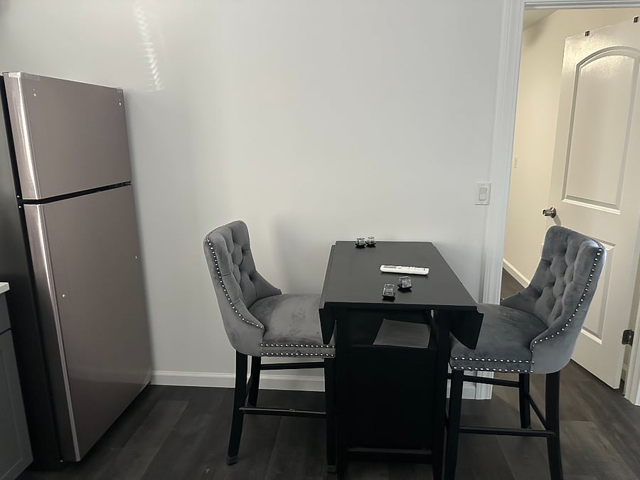 Furnished Finder property 676500_1 photo 3