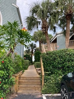 Topical landscaping