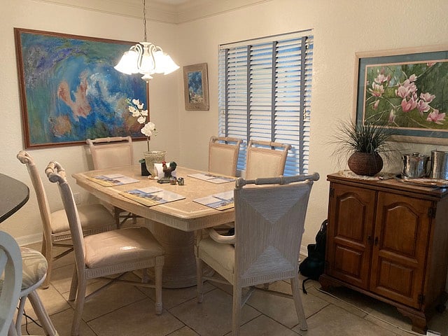 Dinning table