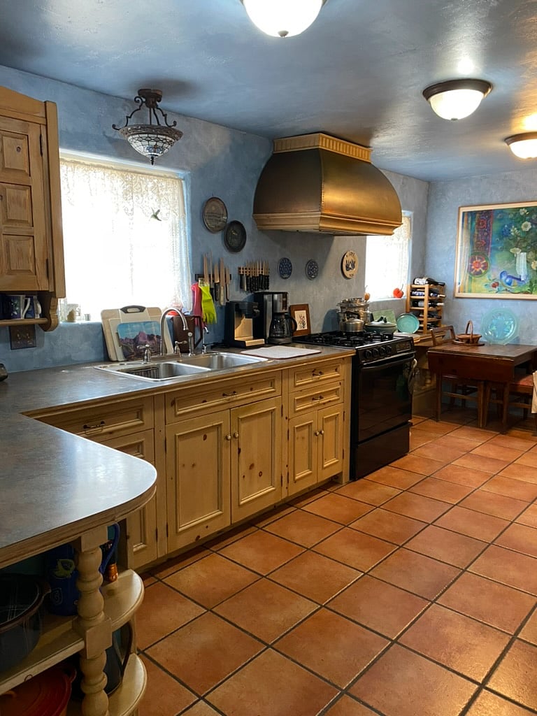 Kitchen - south wall, taken from dining area