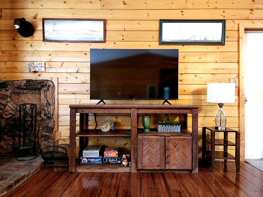 Every room features Roku 4K or 1080p Smart TVs, making it easy to stream your favorite shows and movies with fast, secure Wi-Fi. Grab some popcorn, a drink, and a cozy blanket for the perfect movie night in together. 