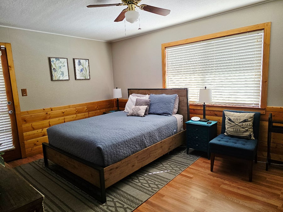 The main bedroom is cozy, calming, and stylish! Sink into a new mattress for a restful nights sleep, unwind after a day of adventure, and wake up refreshed and ready to explore everything Big Bear Lake has to offer. 