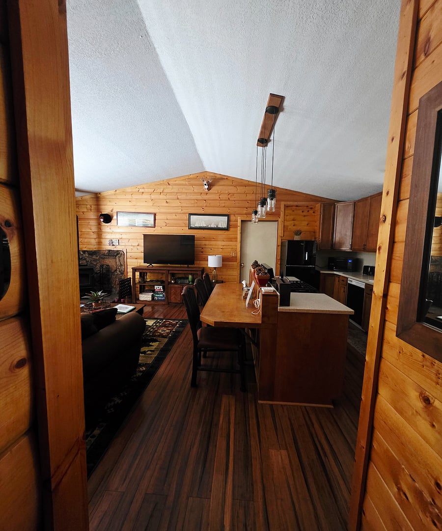 The main bedroom is cozy, calming, and stylish! Sink into a new mattress for a restful nights sleep, unwind after a day of adventure, and wake up refreshed and ready to explore everything Big Bear Lake has to offer. 