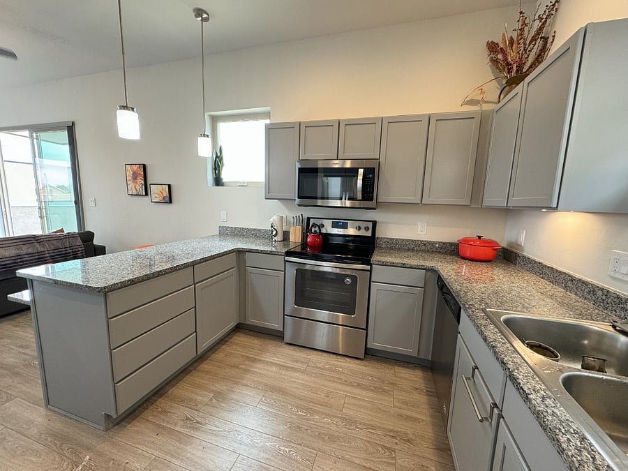Furnished Finder property 676938_1 photo 3