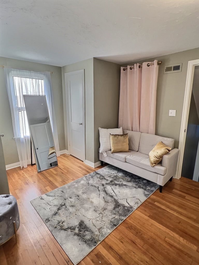 Furnished Finder property 677007_1 photo 11