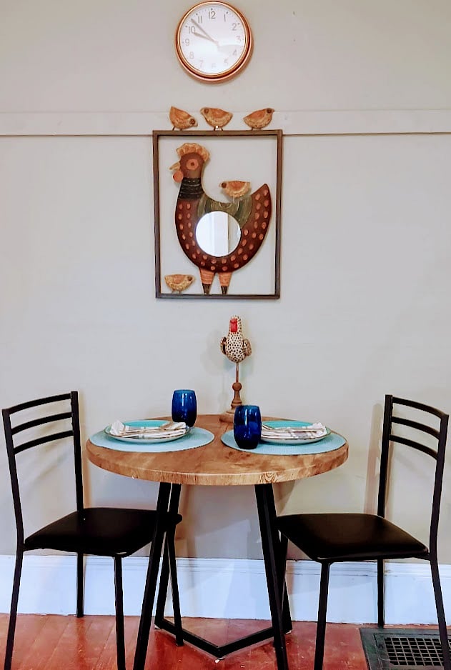 Kitchenette Table/Chairs