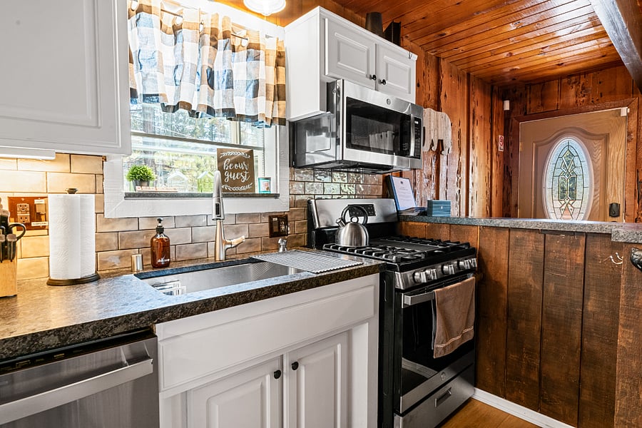 Furnished Finder property 677068_1 photo 9
