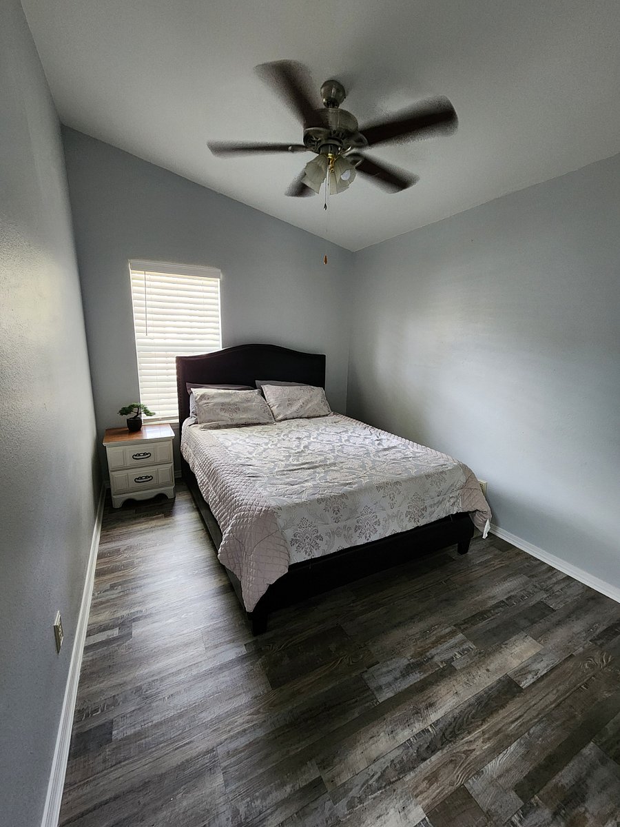 Guest bedroom