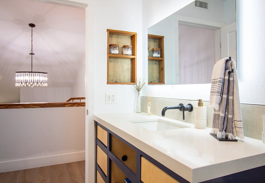 Hallway Bath Second Floor
