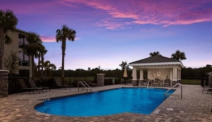 Satellite heated pool 