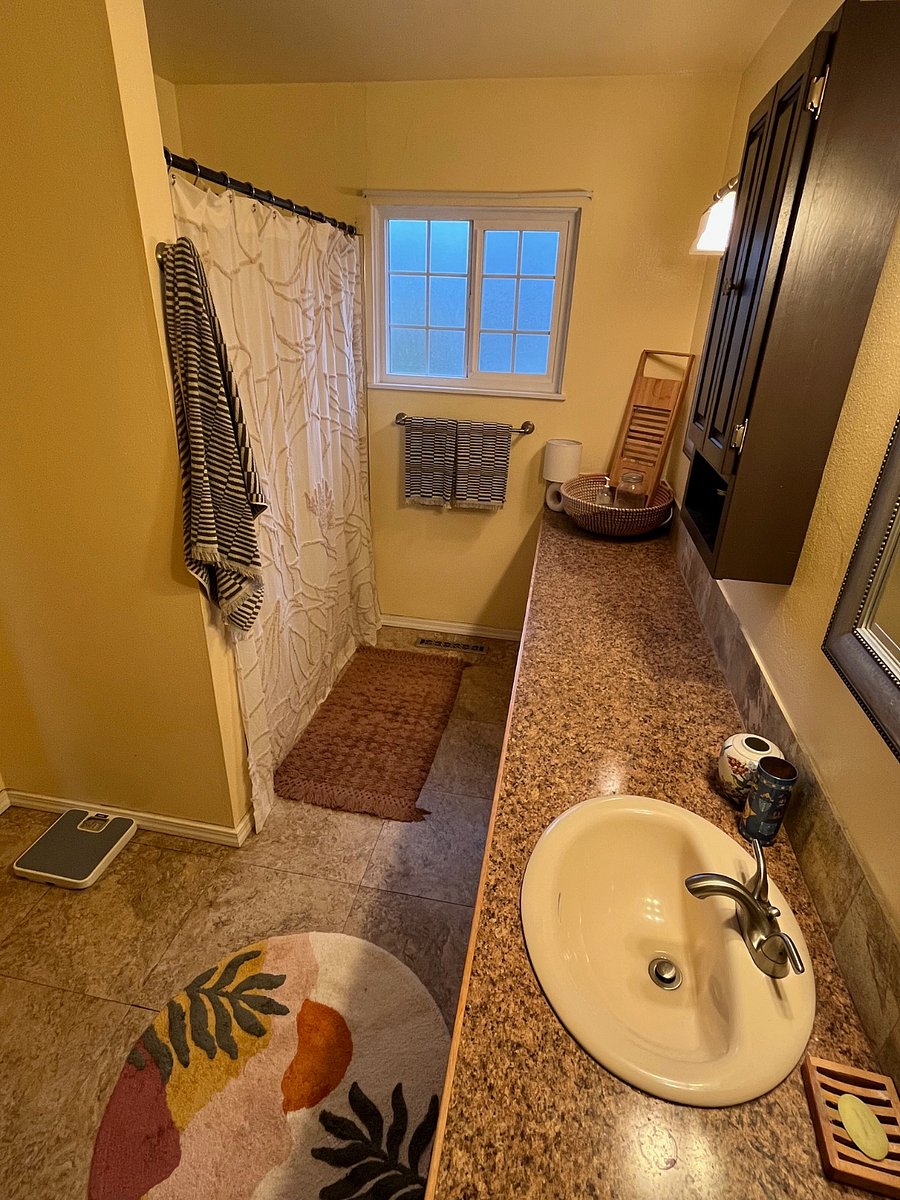 Shared downstairs full bath