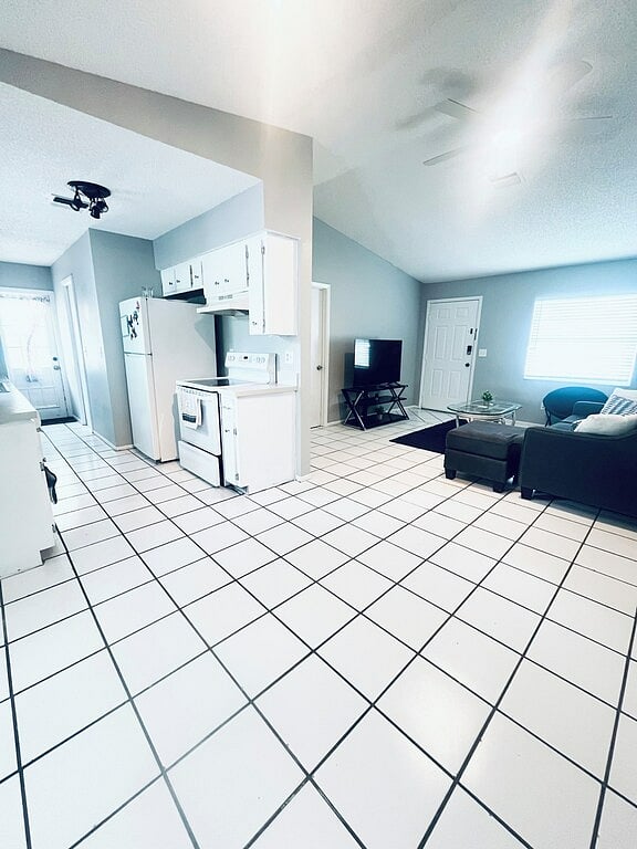 Furnished Finder property 677558_1 photo 4