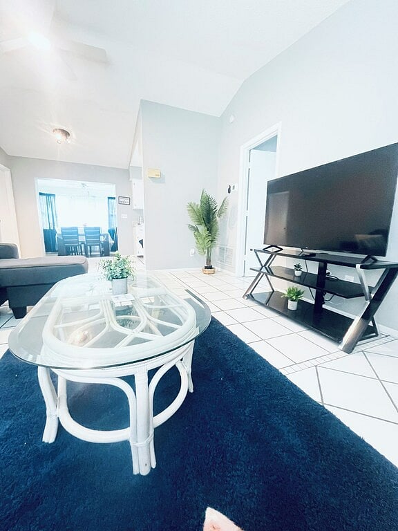 Furnished Finder property 677558_1 photo 3